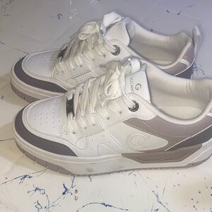 Women Sneakers - White and ray